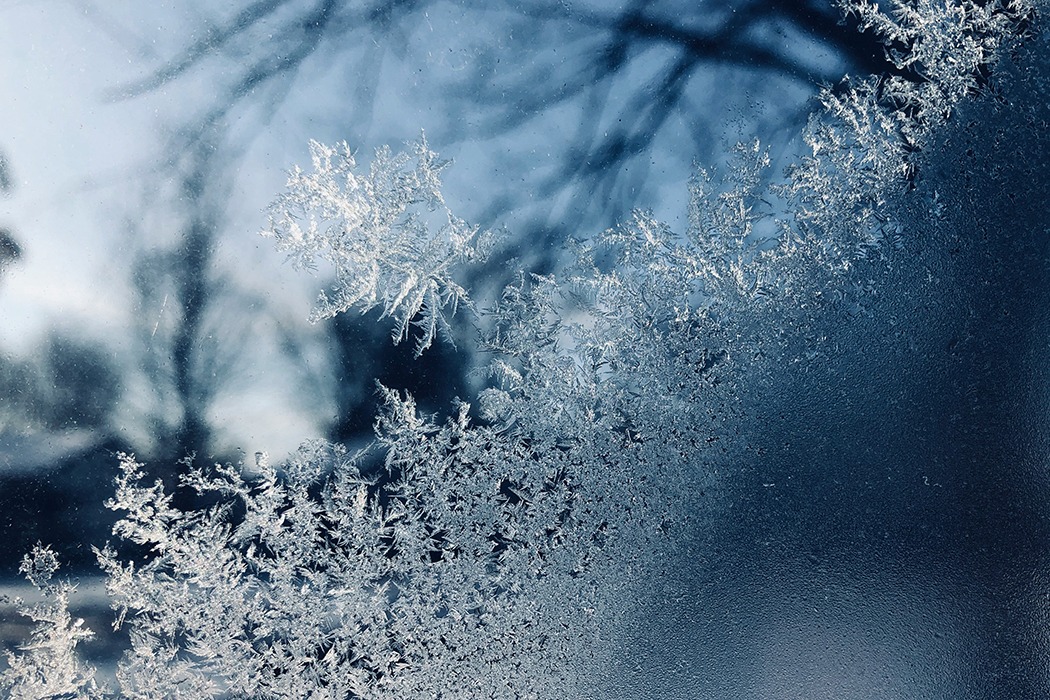 Iskristaller 1050x700 (1)